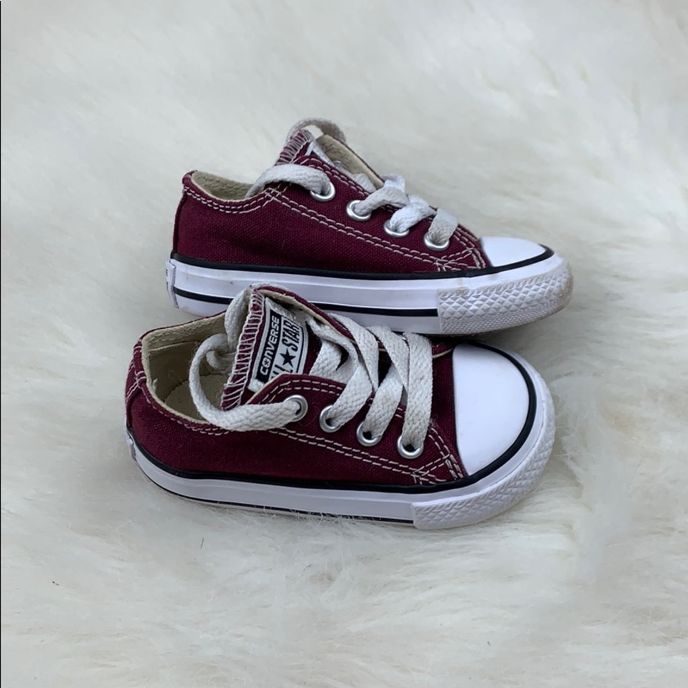 Toddlers Brugundy Low Top Lace Up Converse Size 4